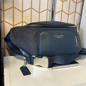 EUC: COACH Racer Belt Bag in Signature Jacquard & Smooth Leather Denim Blue.